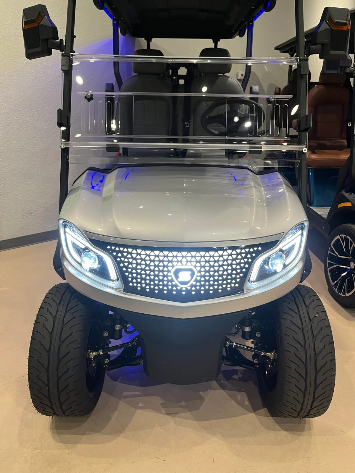 2026 Solana XA 4P 4P WITH 72V LITHIUM ION BATTERY, APPLE CARPLAY, LED, AND MORE! thumb 2
