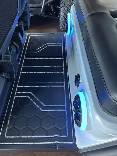 2027 Evolution D5 Maverick 4+2 thumb 4