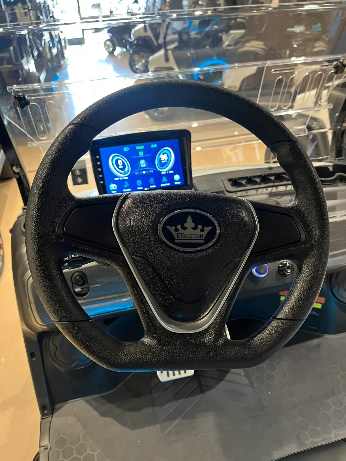 2027 Evolution D5 Ranger 4 PLUS WITH LITHIUM ION BATTERY, APPLE CARPLAY, ELECTRIC MOTOR BRAKE, AND MORE! thumb 3