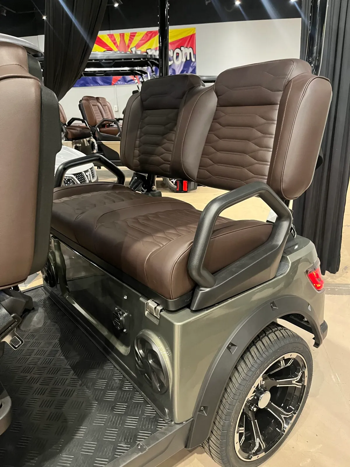 2026 Tara Summit Air 4 Road AIR 4 ROAD WITH LITHIUM ION BATTERY, GOLF BAG ATTACHMENT, AND LED LIGHTS thumb 4