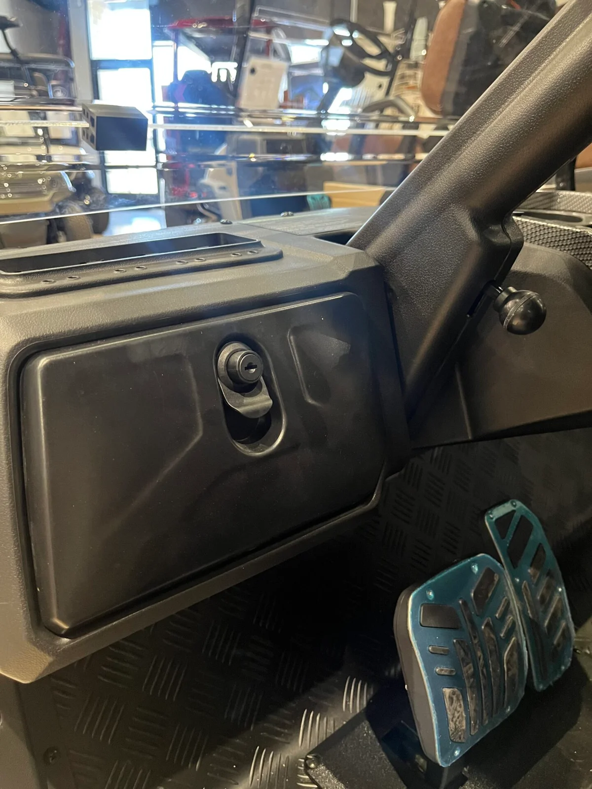2026 Tara Summit Air 4 Road AIR 4 ROAD WITH LITHIUM ION BATTERY, GOLF BAG ATTACHMENT, AND LED LIGHTS thumb 2