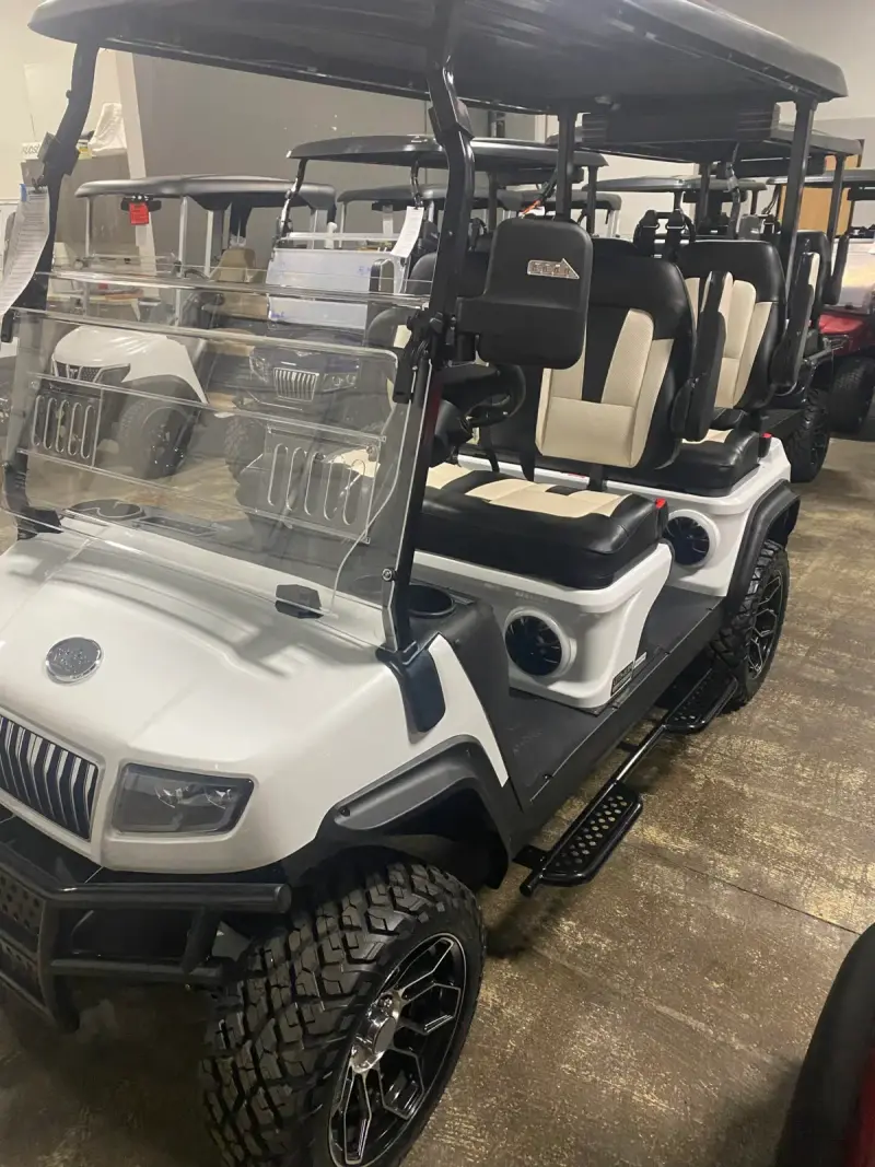 2027 Evolution D5 Maverick 4 photo 1