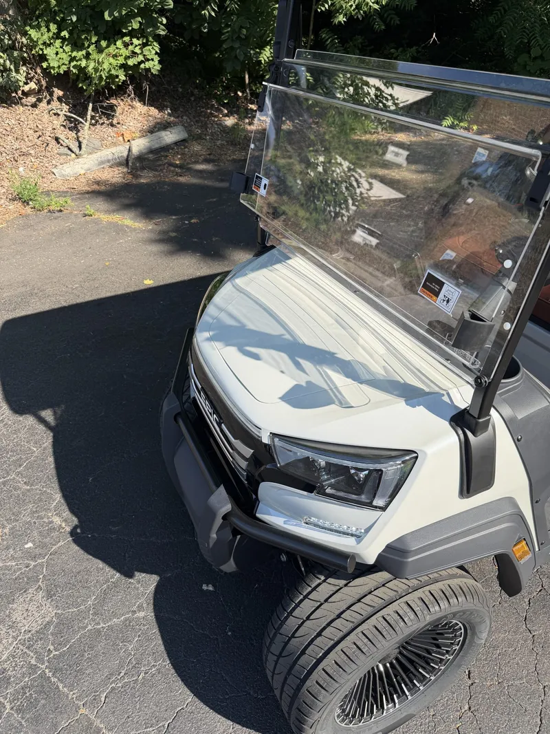 2026 Epic Carts E40FX Wonderful White thumb 3