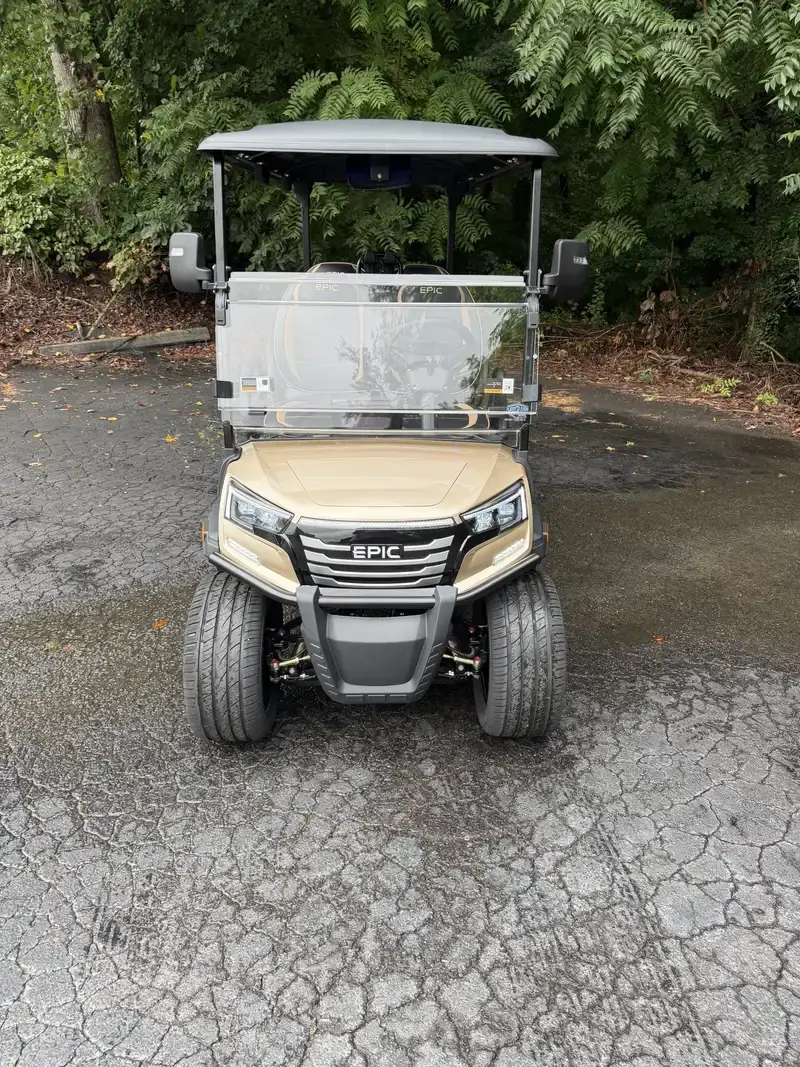 2026 Epic Carts E40FX photo 1