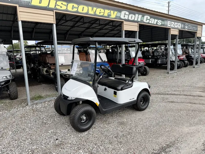 2026 E-Z-GO Valor thumb 1