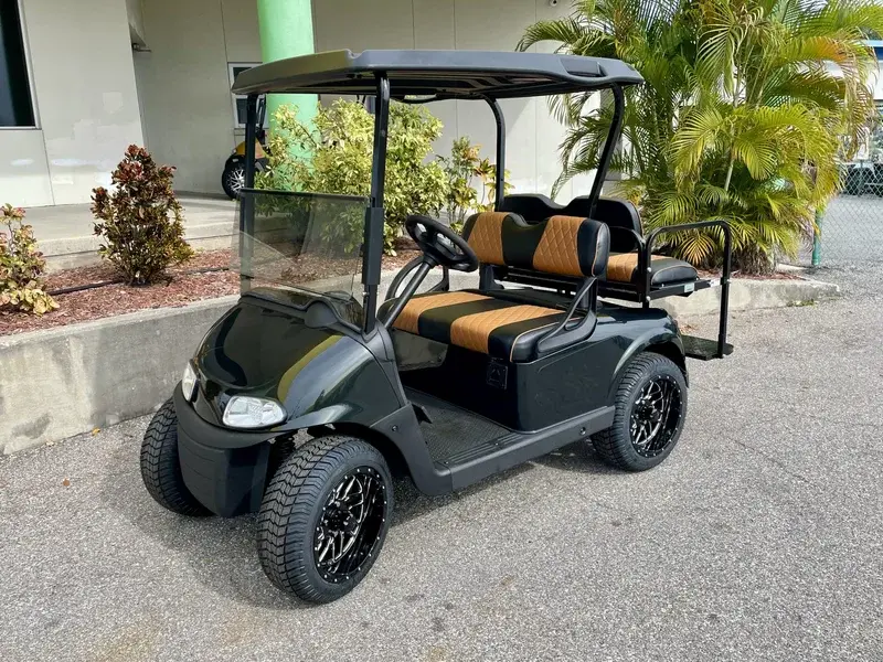 2020 E-Z-GO RXV ELiTE Lithium thumb 1