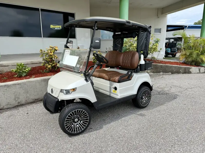 2023 Epic Carts E20 Custom Golfers Cart thumb 1