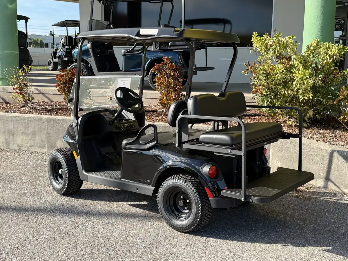 2026 E-Z-GO Valor 48V Electric thumb 2
