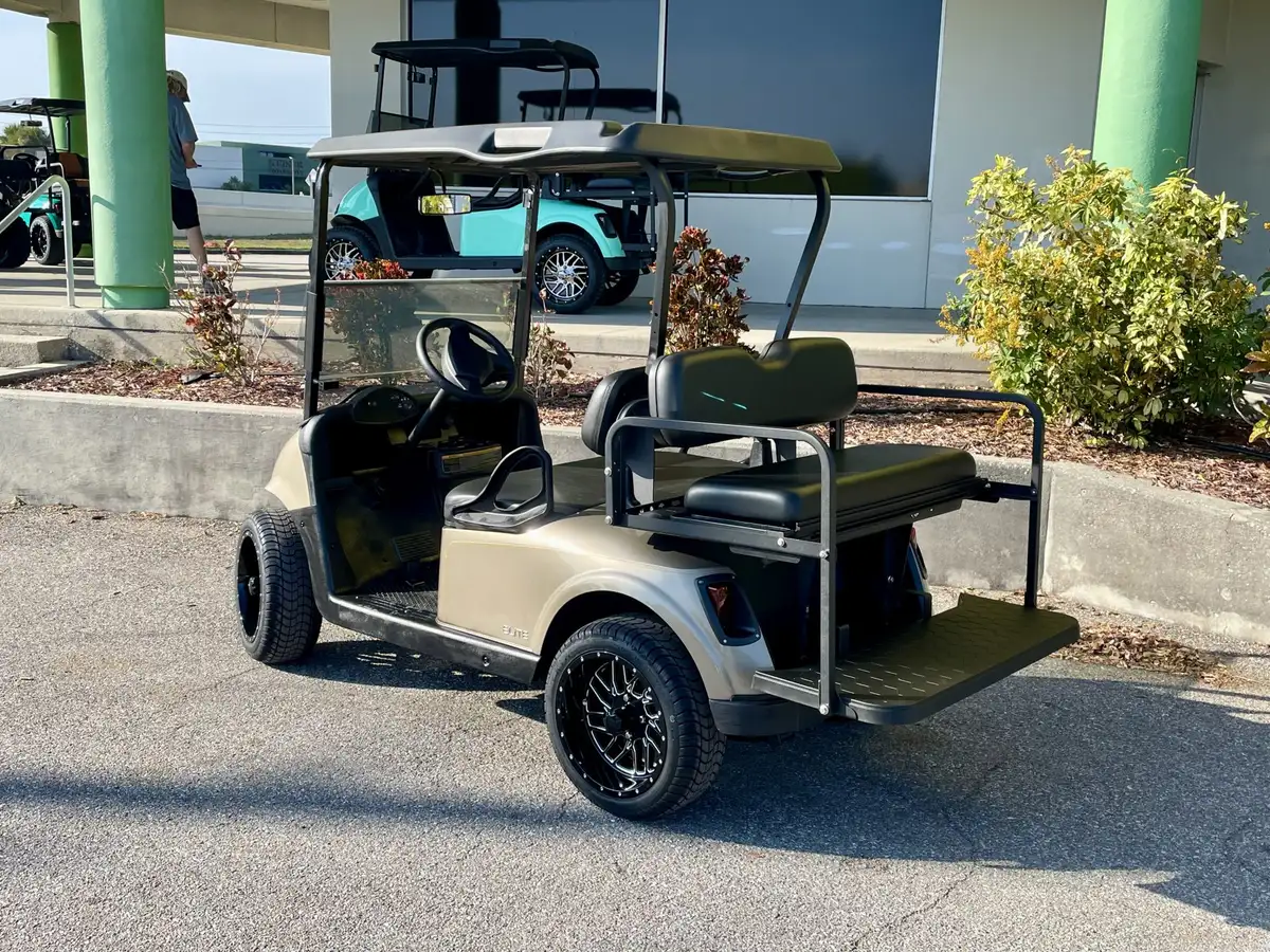 2020 E-Z-GO RXV ELiTE Lithium thumb 2
