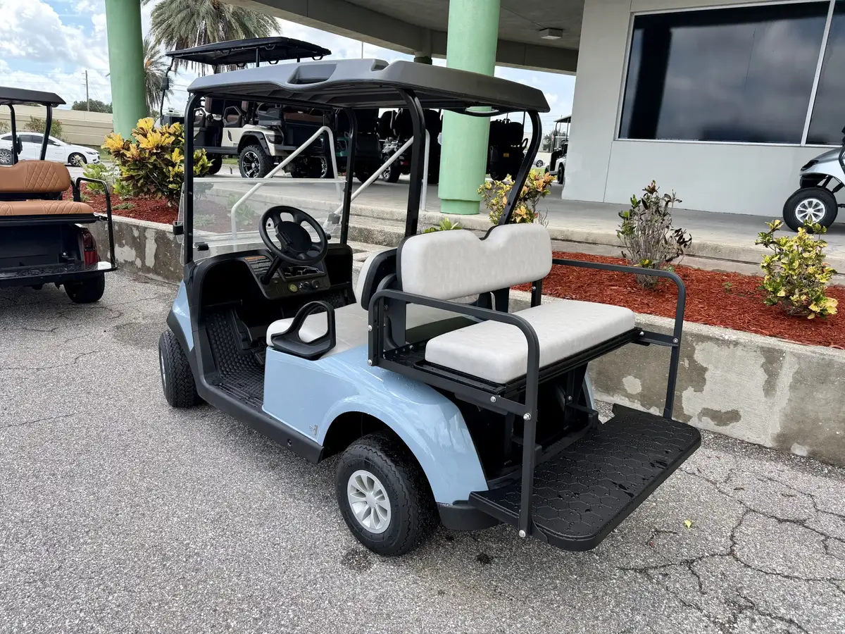 2025 E-Z-GO RXV Gas thumb 2