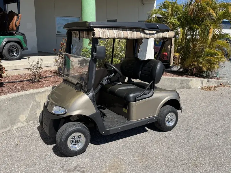2020 E-Z-GO RXV ELiTE Lithium thumb 1