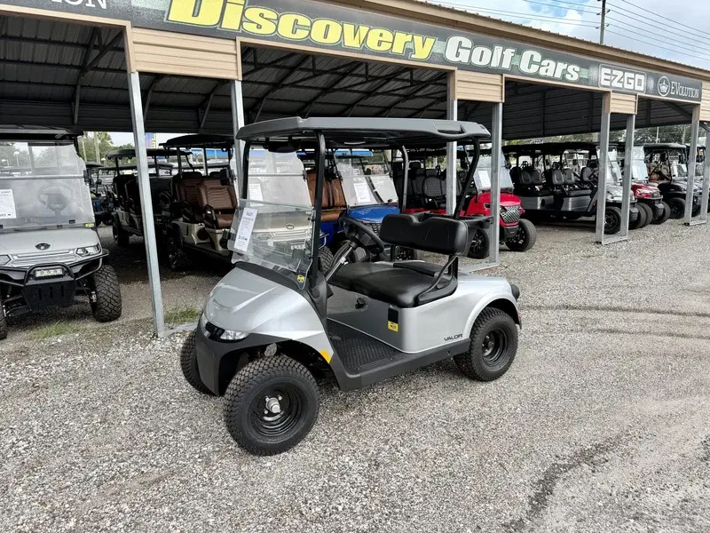 2026 E-Z-GO Valor thumb 1