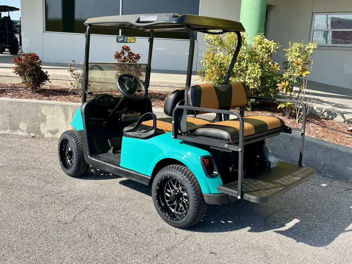 2020 E-Z-GO RXV ELiTE Lithium thumb 2