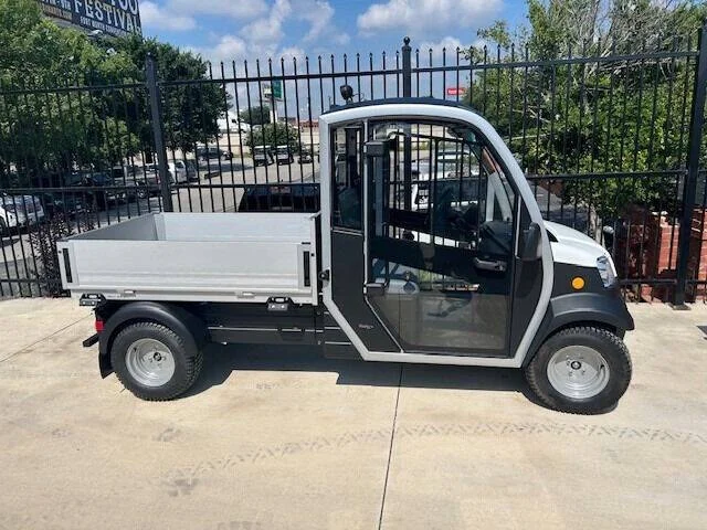 2024 Club Car Urban EPS LSV 9.2 kWh thumb 2