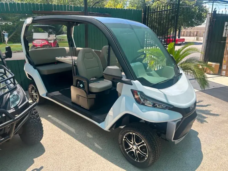 2026 Club Car CRU LSV Lithium photo 1