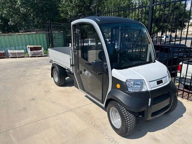 2024 Club Car Urban EPS LSV 9.2 kWh thumb 3