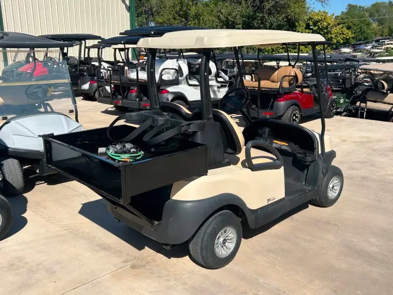 2022 Club Car Electric Lithium Utility Car thumb 2