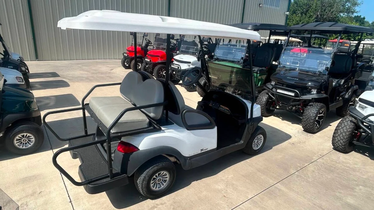 2022 Club Car 4 Passenger EFI Gas Tempo thumb 3