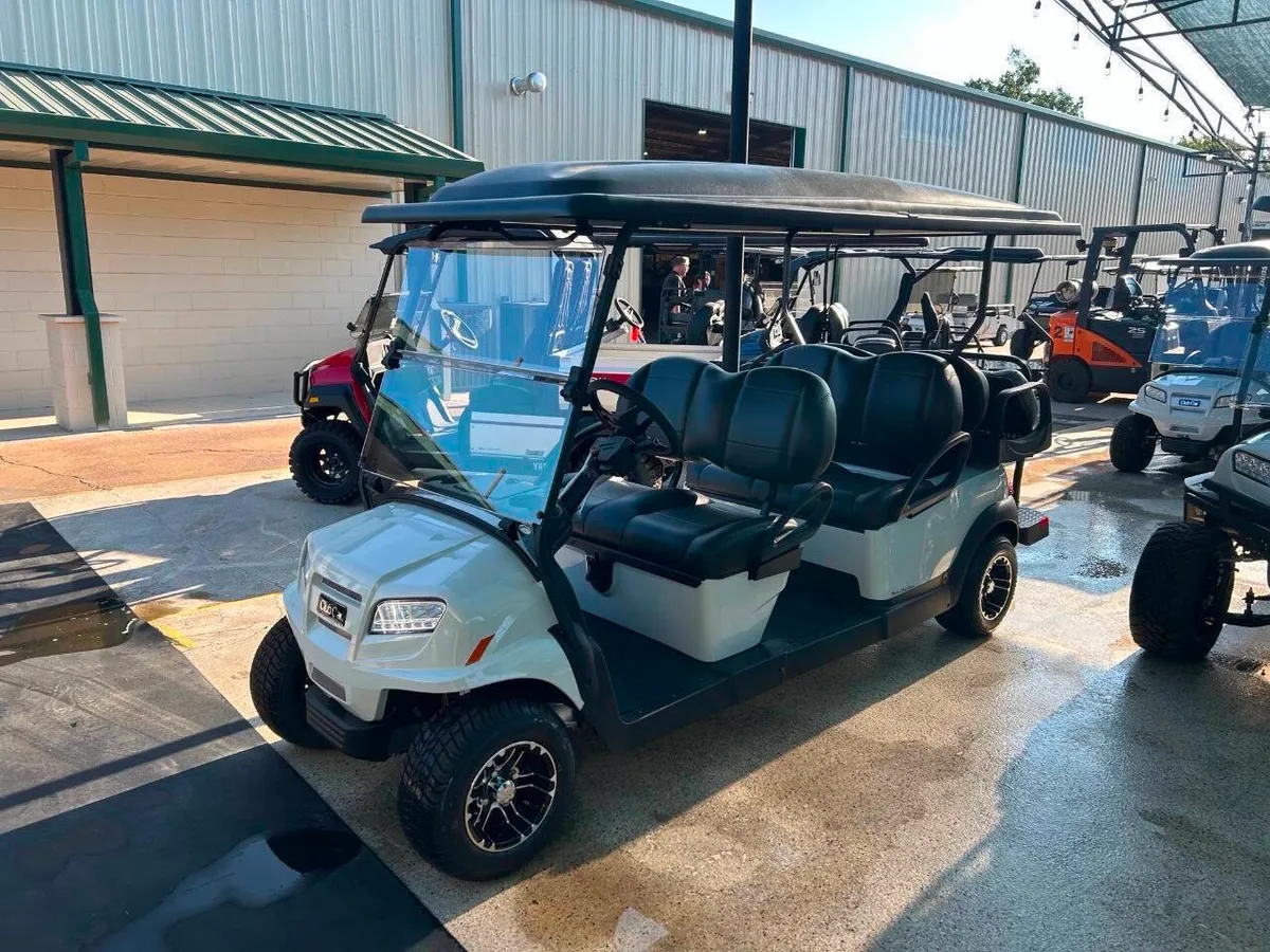 2027 Club Car Onward 6 Passenger thumb 1