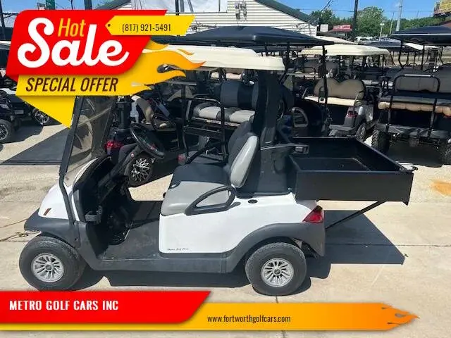 2018 Club Car Utility Golf Car EFI Gas thumb 1