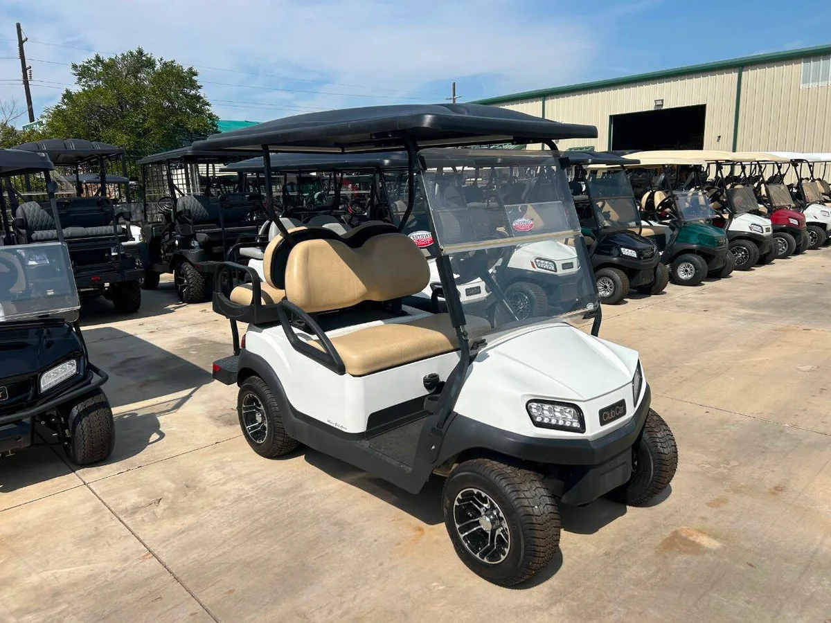 2021 Club Car 4 Passenger Lithium Golf Car photo 1