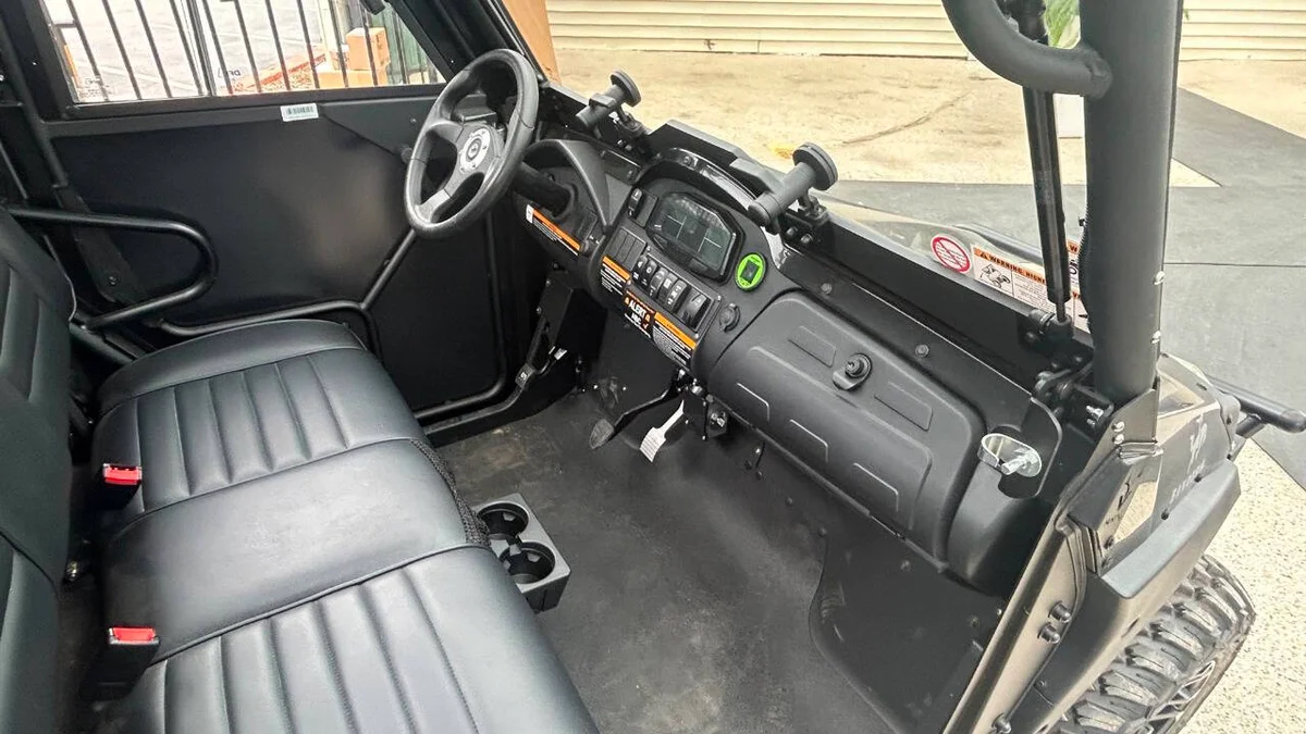 2026 HuntVe Bandera Lithium 4x4 EPS 15.3 kWh Electric Flatbed thumb 3