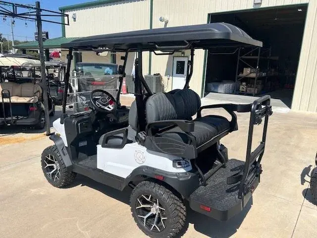 2026 Denago Nomad Electric 4 Passenger thumb 3