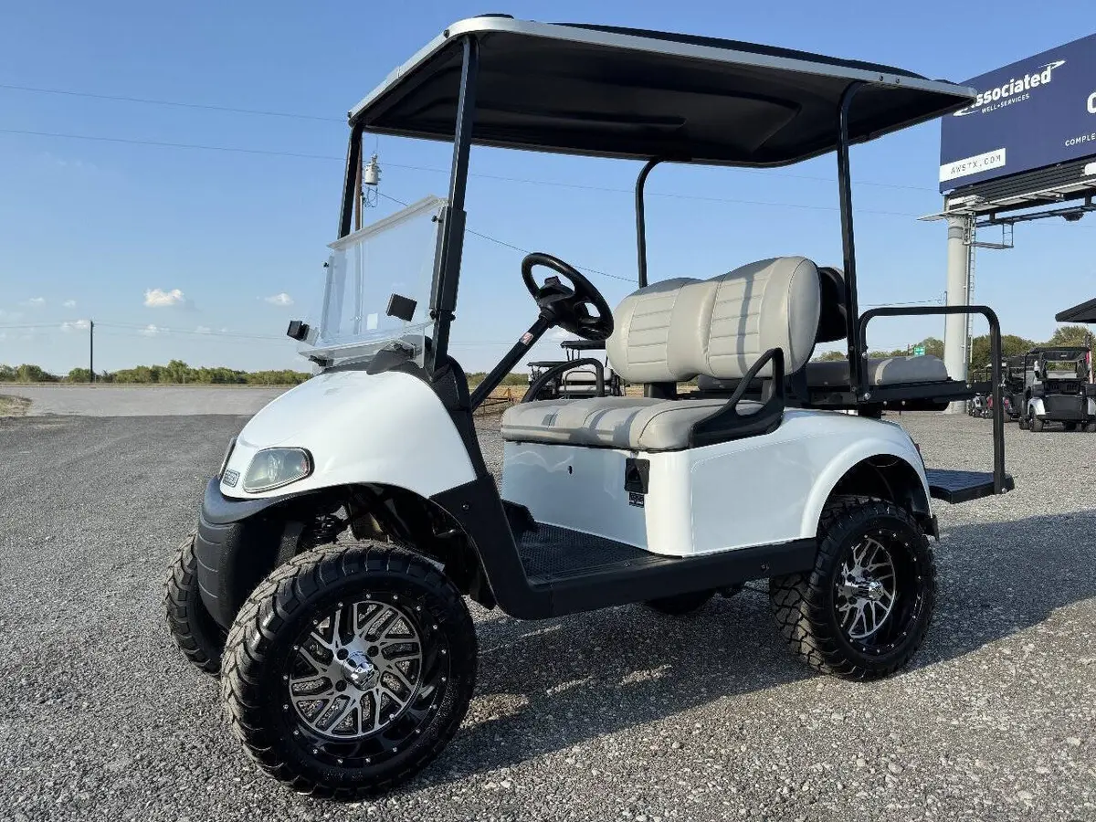 2022 E-Z-GO Freedom ELiTE Lithium thumb 2