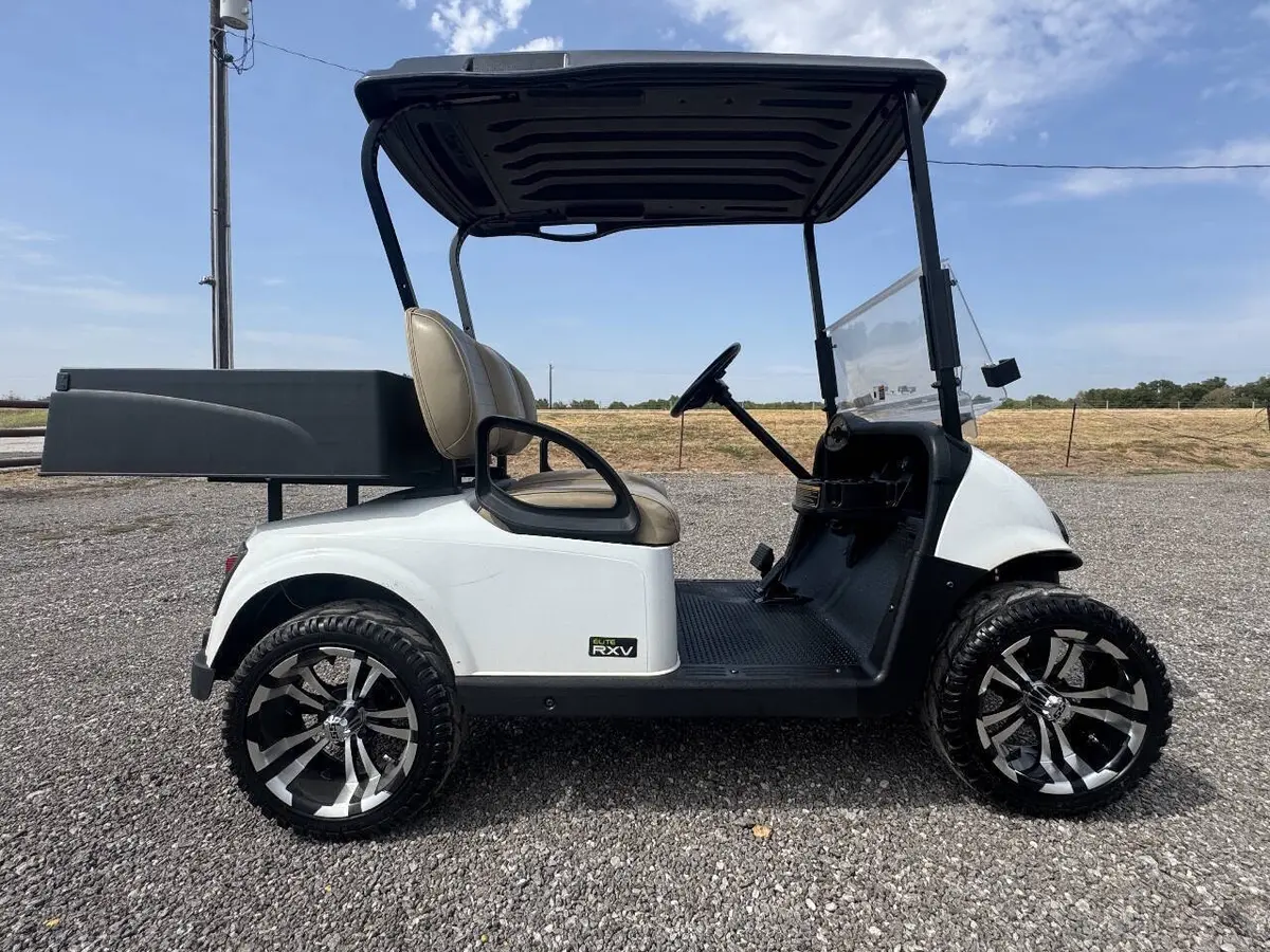 2020 E-Z-GO RXV ELiTE Lithium thumb 3