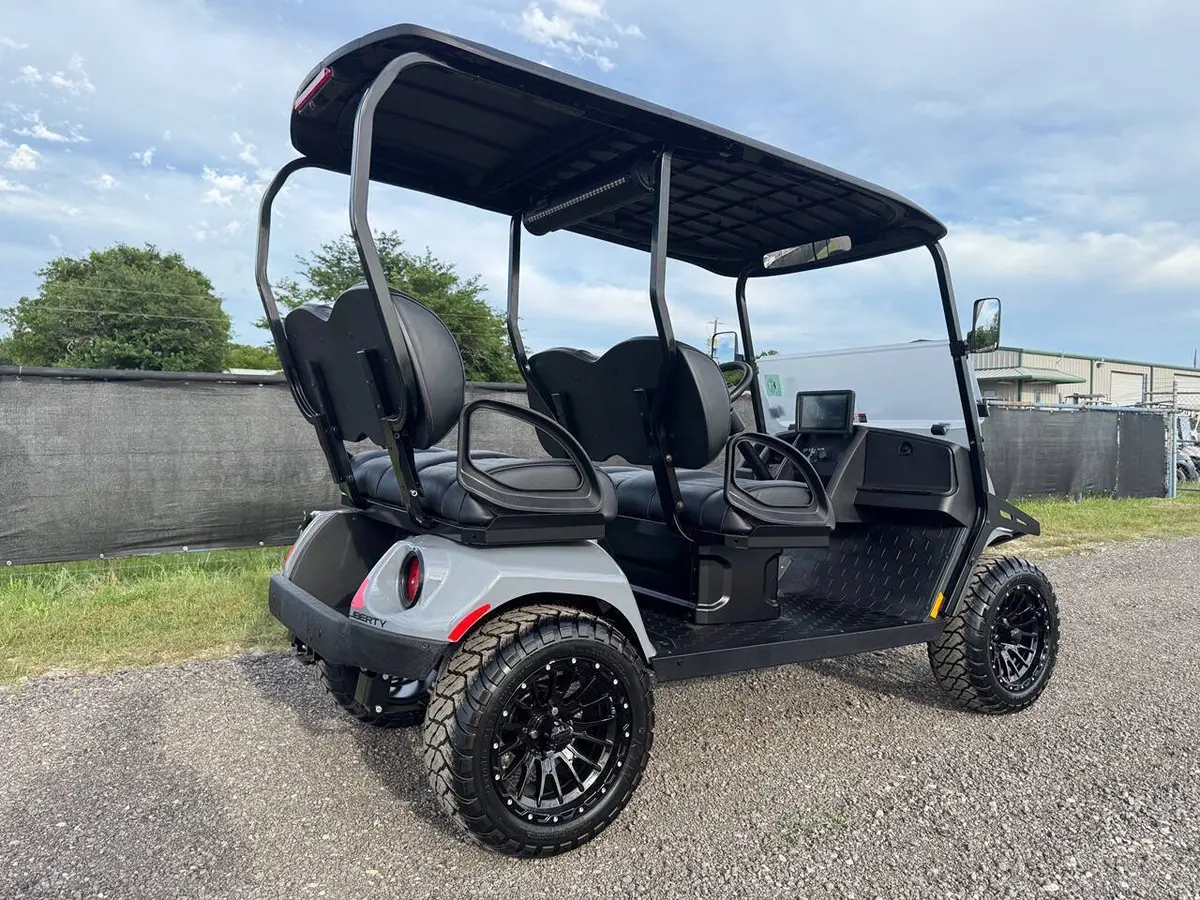 2026 E-Z-GO Liberty ELiTE Lithium thumb 4