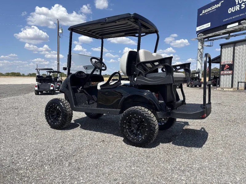 2020 E-Z-GO RXV thumb 3
