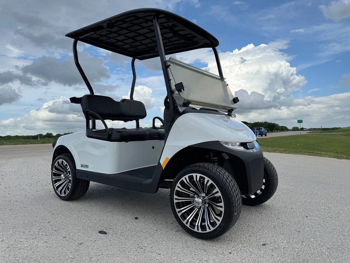 2026 E-Z-GO RXV ELiTE Lithium thumb 3