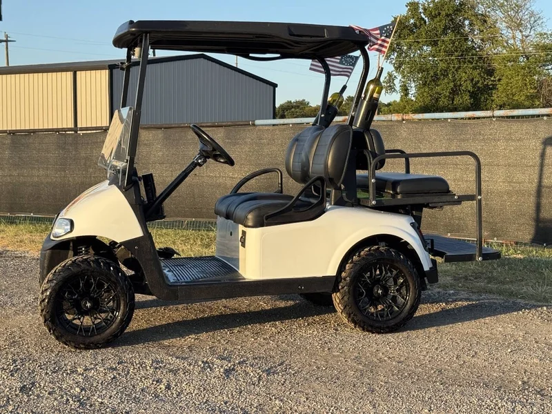 2023 E-Z-GO RXV ELiTE Lithium thumb 3