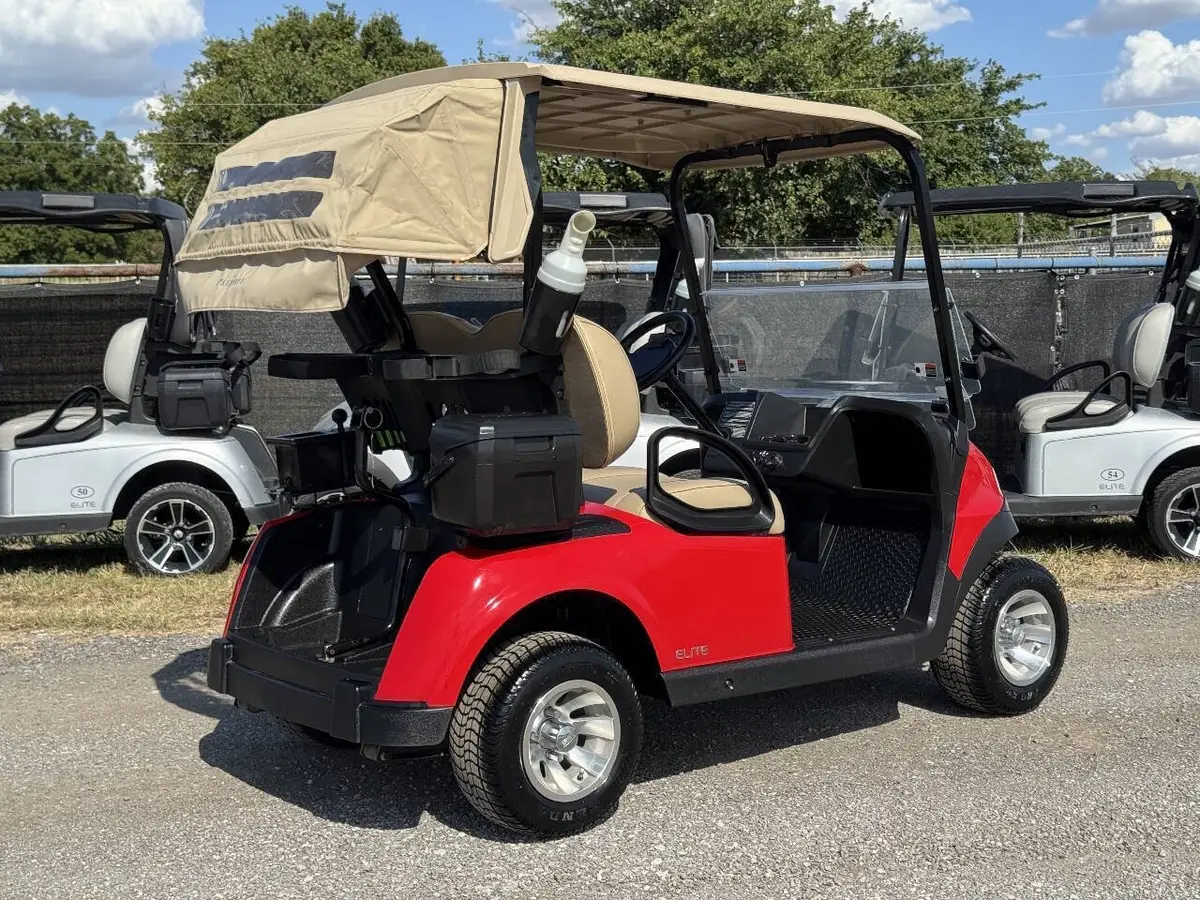 2024 E-Z-GO RXV ELiTE Lithium thumb 4