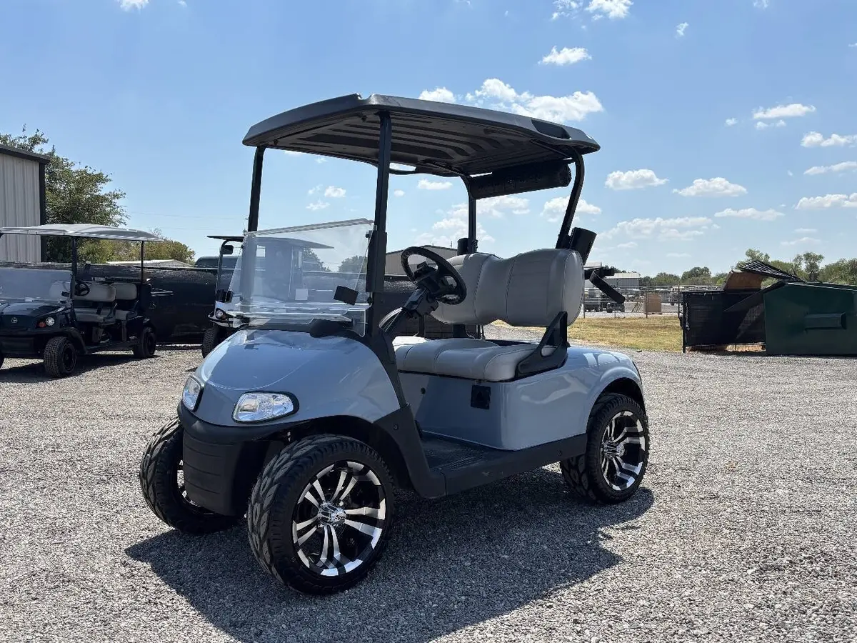 2020 E-Z-GO RXV ELiTE Lithium thumb 2