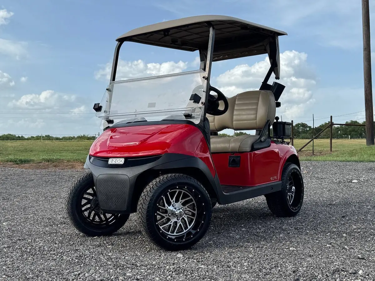 2024 E-Z-GO RXV ELiTE Lithium thumb 3