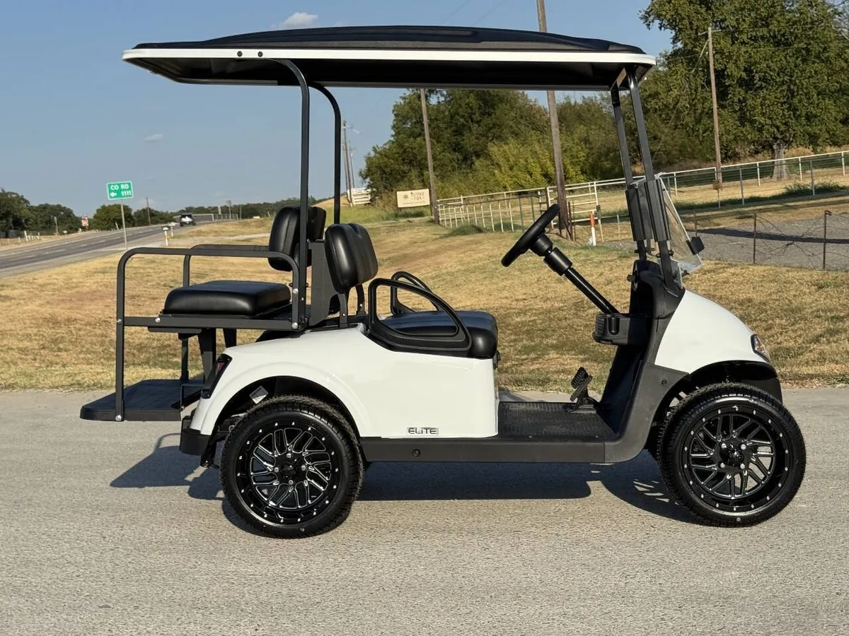 2021 E-Z-GO RXV ELiTE Lithium thumb 3