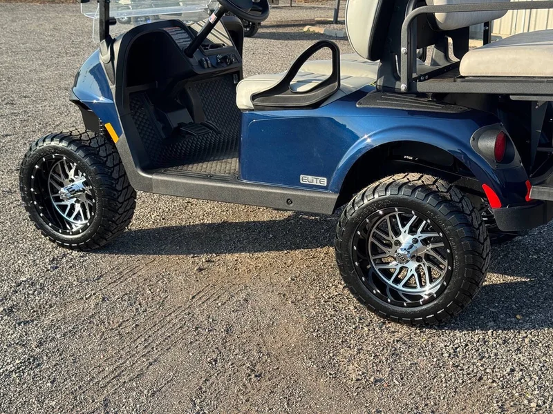 2025 E-Z-GO RXV ELiTE Lithium thumb 4