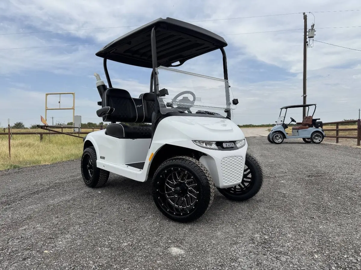 2025 E-Z-GO Freedom ELiTE Lithium thumb 2