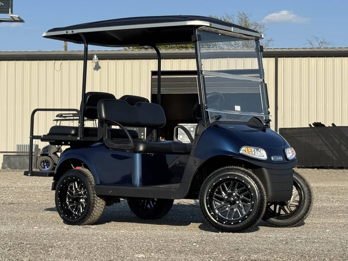 2021 E-Z-GO RXV ELiTE Lithium photo 1