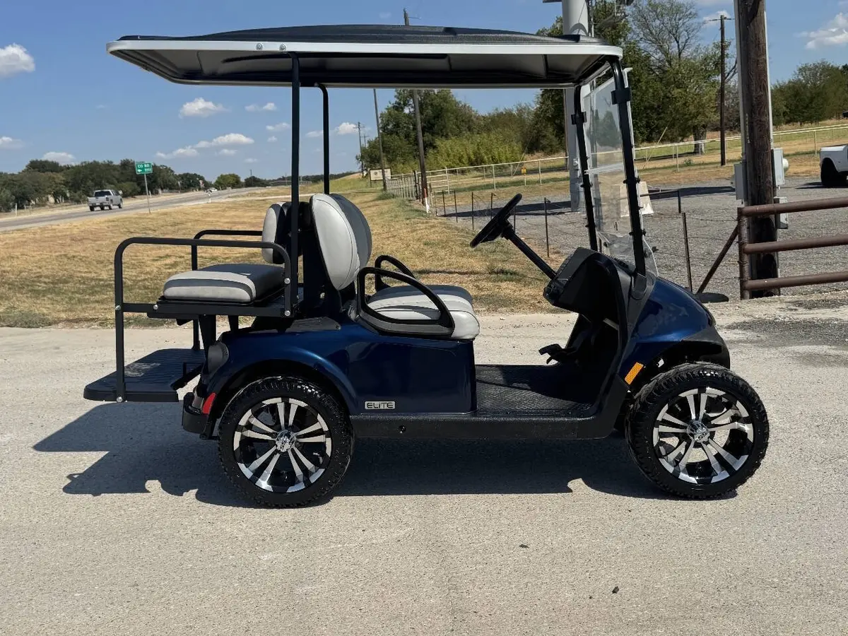 2025 E-Z-GO RXV ELiTE Lithium thumb 2
