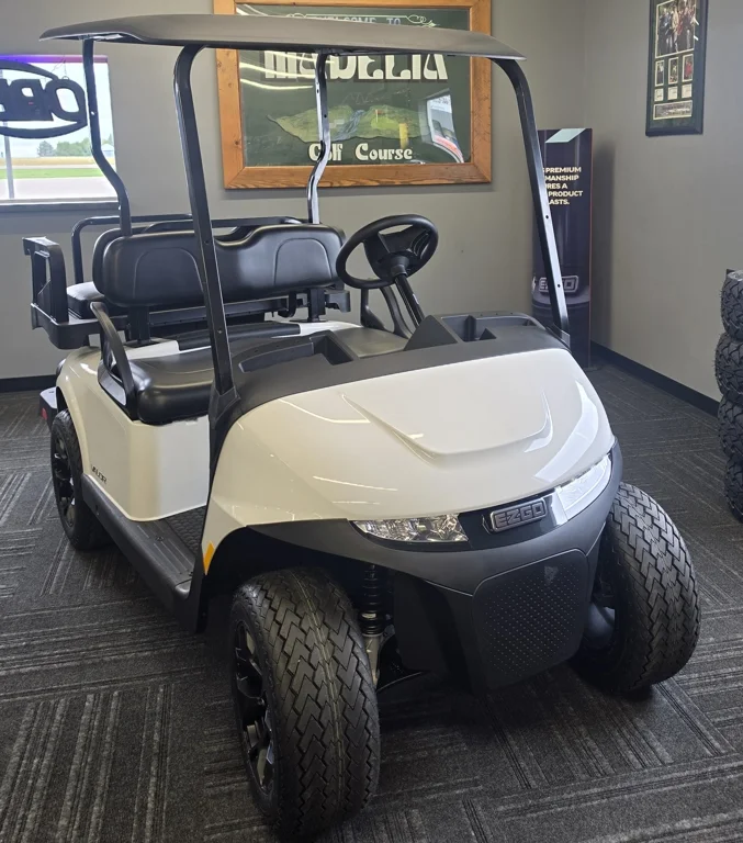 2027 E-Z-GO RXV Valor 4 thumb 2