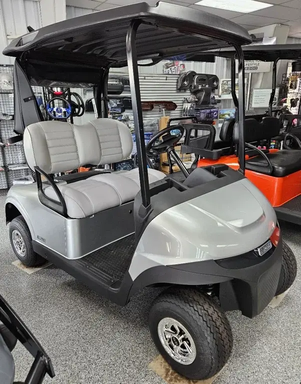 2026 E-Z-GO RXV photo 1