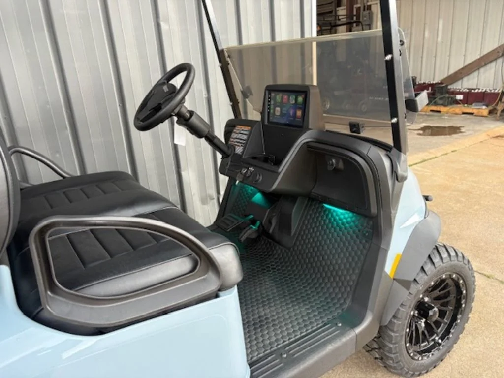2026 E-Z-GO RXV ELiTE Lithium thumb 2