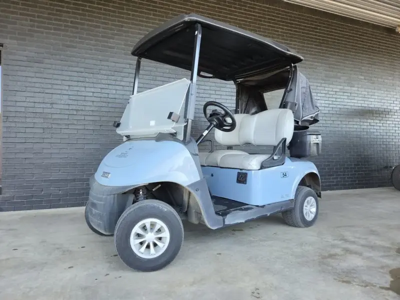 2022 E-Z-GO RXV thumb 4