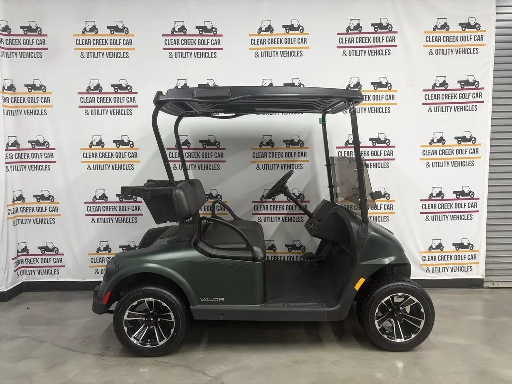 2026 E-Z-GO RXV 2 Valor S + 48V Matte Green thumb 2