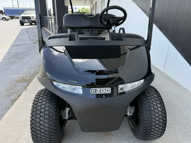 2025 E-Z-GO Valor thumb 3