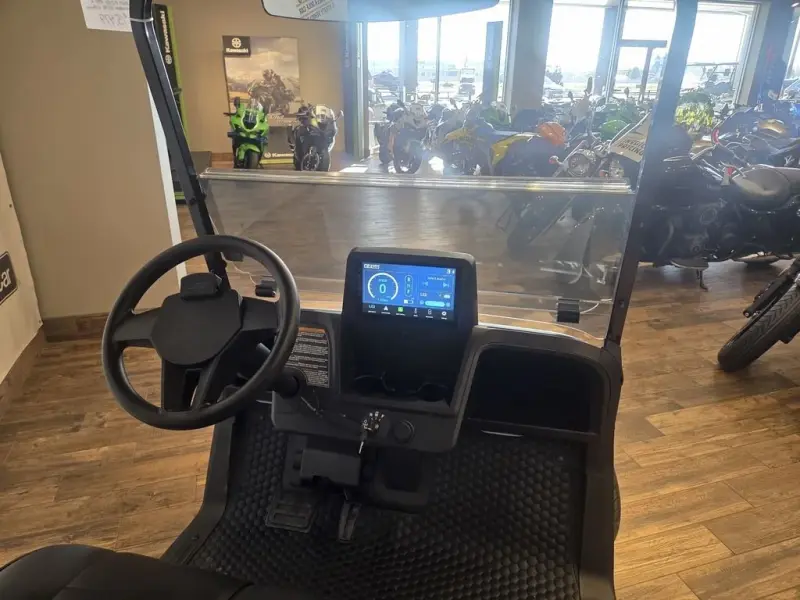 2027 E-Z-GO Freedom thumb 2
