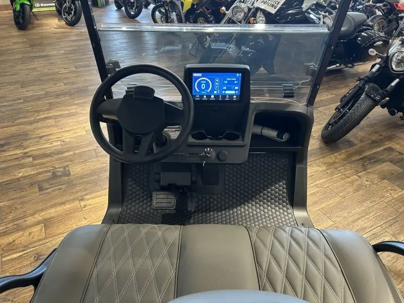 2027 E-Z-GO Freedom thumb 4