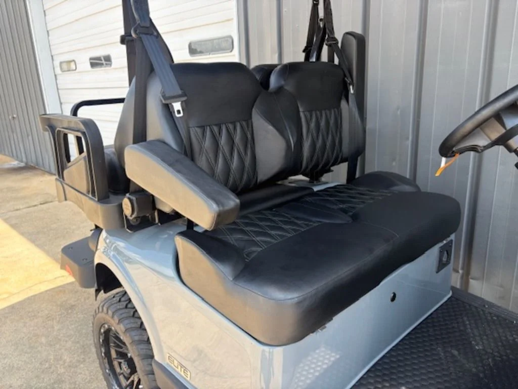 2026 E-Z-GO RXV ELiTE Lithium thumb 4